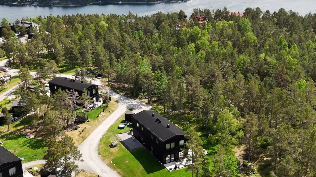 4 rum Lägenhet på Tomtestigen 34 Korpholmen Värmdö kommun - video
