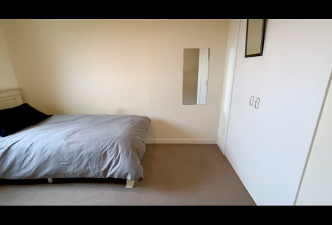 Spacious room for rent (pvt parking + bills incl) Main Photo