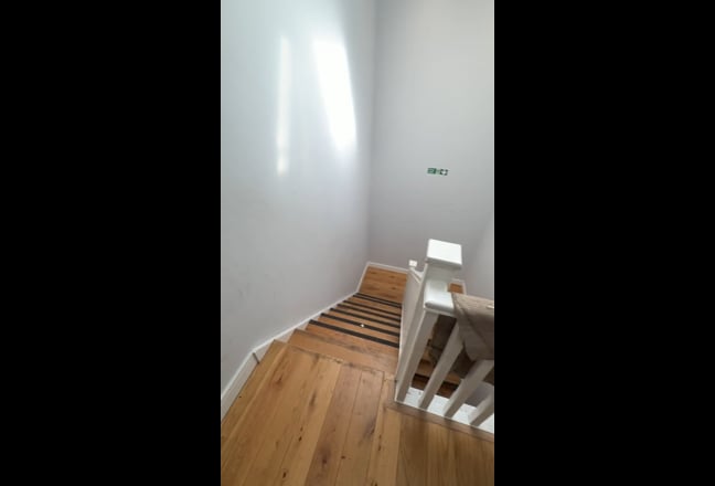 Fab 2 bed flat in on Knights Hill West Norwood Main Photo