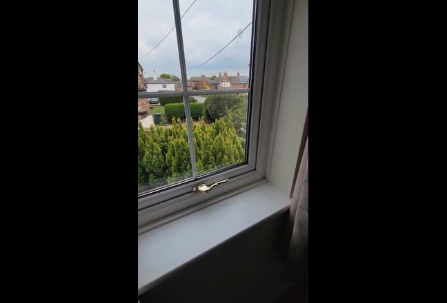 Single Room in Country House, Large Garden. Main Photo