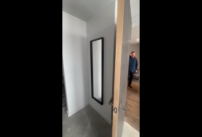 Looking for someone to take over tenancy in 2 bed Main Photo