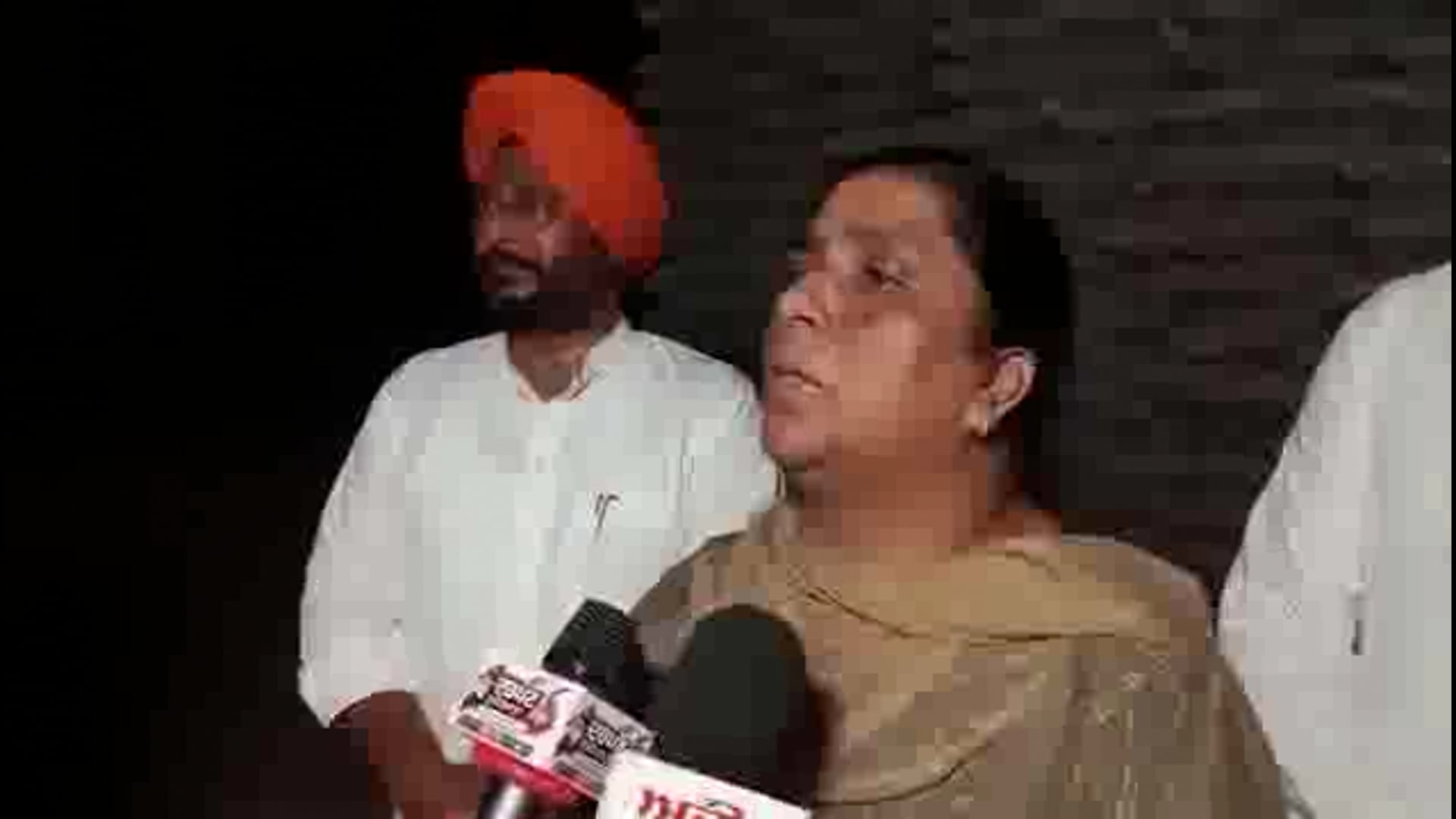 BEVARE OF GOVT EMPLOYEES FOODGRAIN ADDING WATER IN WHEAT