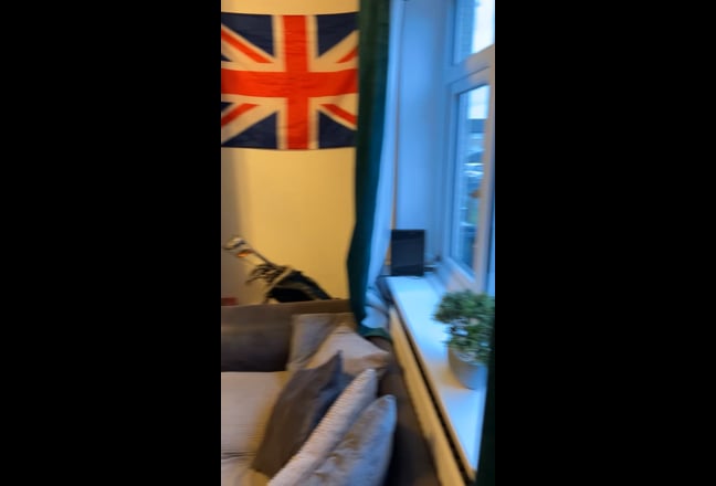 Single furnished room Burnley Main Photo