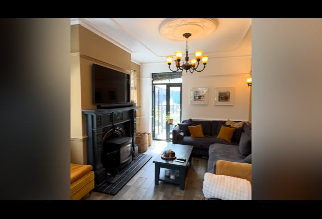 Double Room with En-Suite in Lovely Victorian Home Main Photo