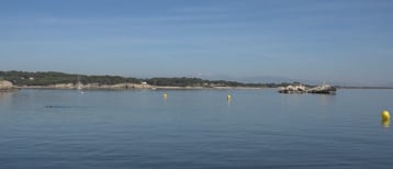 Acaba la instal·lació de boies a les platges de l'Escala