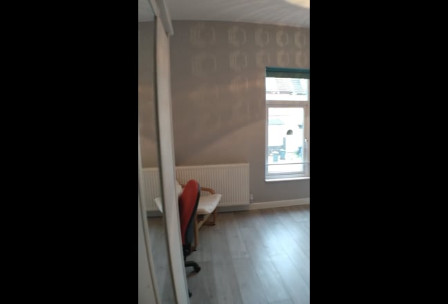Ensuite Double Room! Zero Deposit Option Main Photo