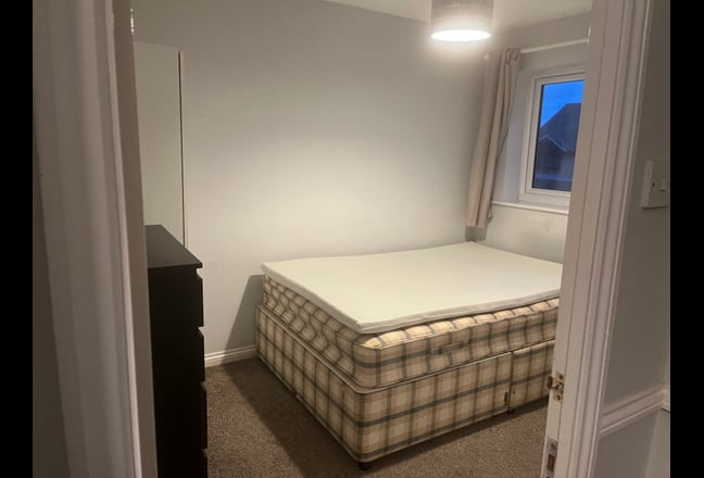 Double room in a very nice house in Milton Keynes  Main Photo