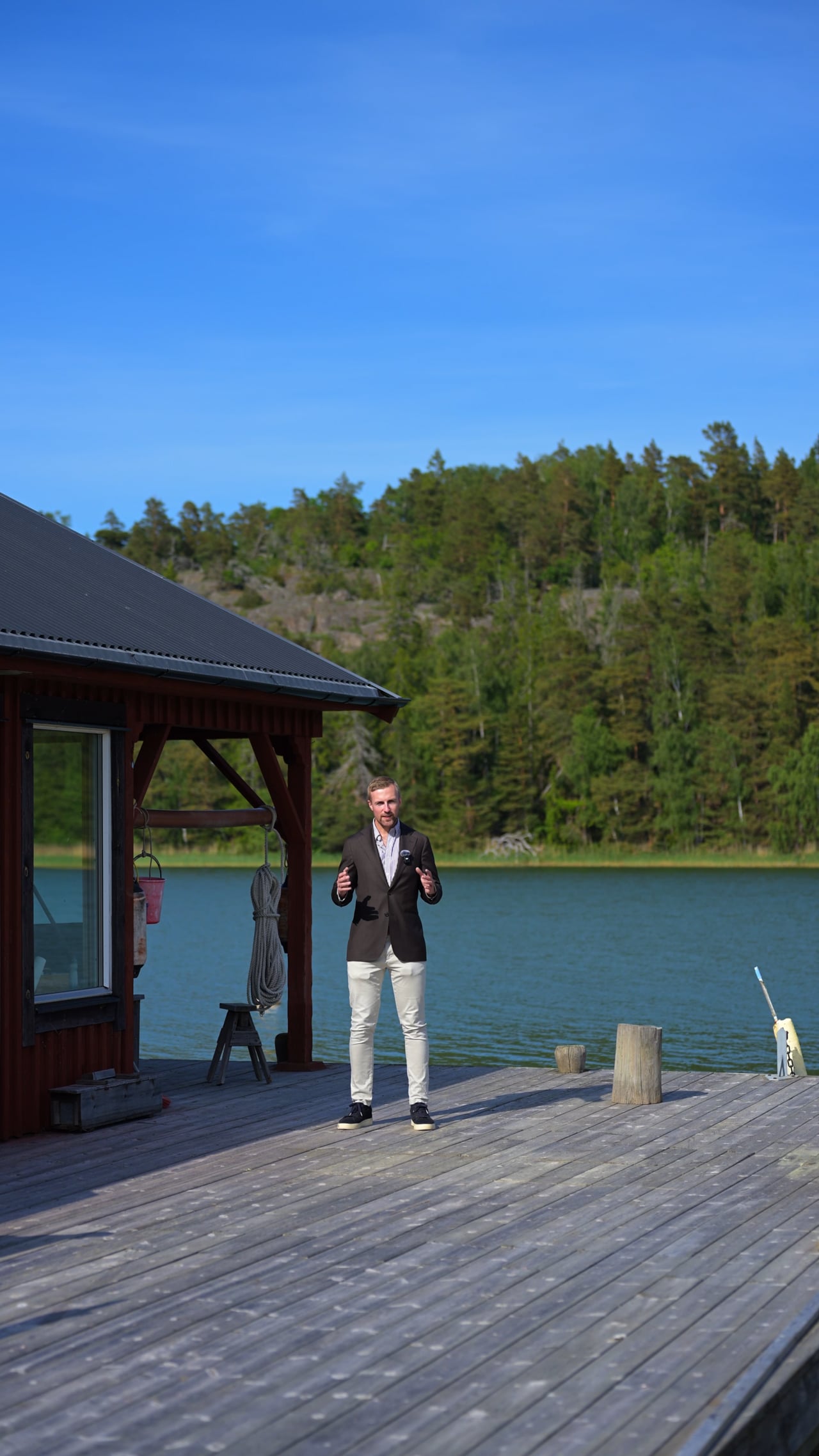 218 m² Gård med jordbruk på Bredstäk 44 Lisö Nynäshamns kommun - video
