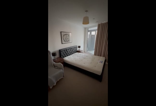Double room in Unex Tower by Stratford station Main Photo
