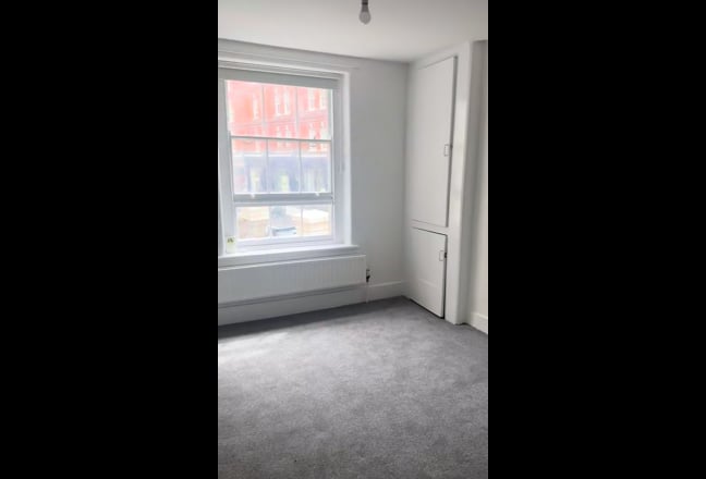Compact 1-Bed in Prestigious Location Main Photo