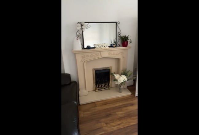 Spare room for rent Main Photo