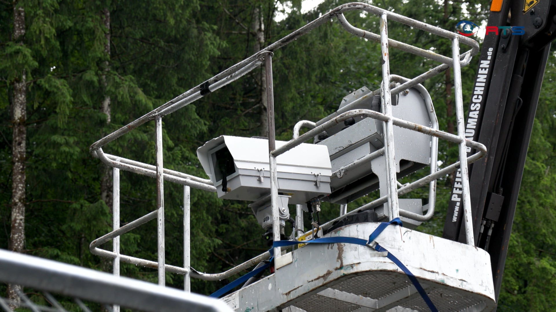 hightech-gegen-raser-und-ablenkungen-neue-blitzer-auf-salzburgring-getestet