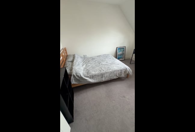 Double Room Available in Friendly Houseshare Main Photo