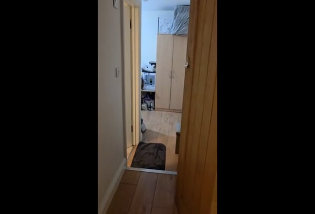  1 bed WHOLE flat not studio or room plus bills Main Photo