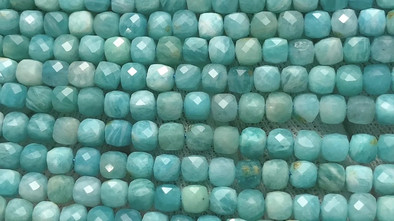 アマゾナイト キューブカット4×4×4mm ｜天然石ビーズの卸問屋・通販
