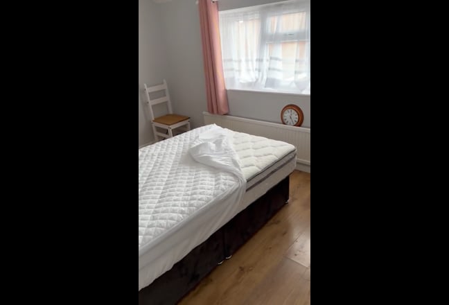 Double room next to Airport  Main Photo