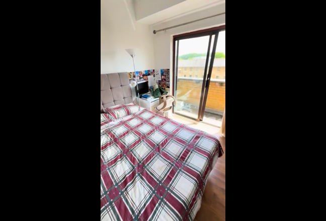 En-suite available near the canals! Main Photo