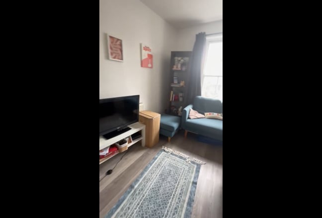 Camden 4 bed, 2 bath, garden, residents parking Main Photo