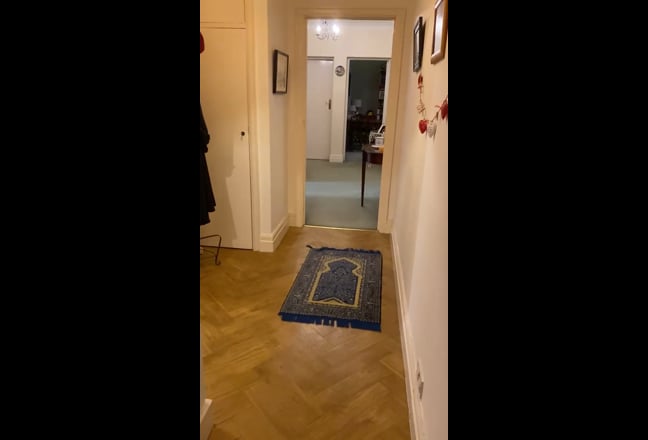 MON TO FRI Single room available  Main Photo