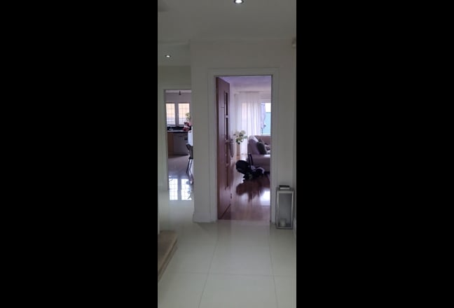 Double room near Heathrow Main Photo