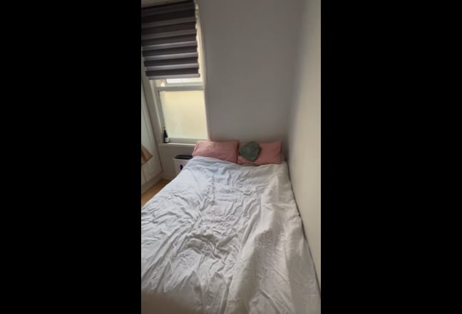 Double Room  available in Fulham  Main Photo