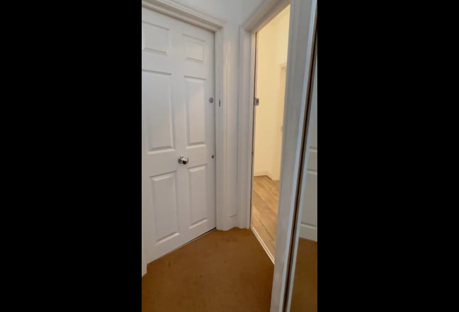 All Included- 2 bedrooms in Finchley Home Main Photo