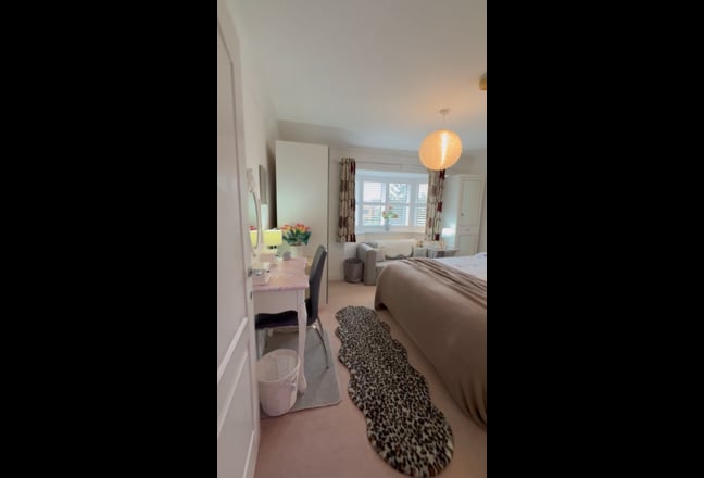Double Room to Rent in a Detached House in Newport Main Photo