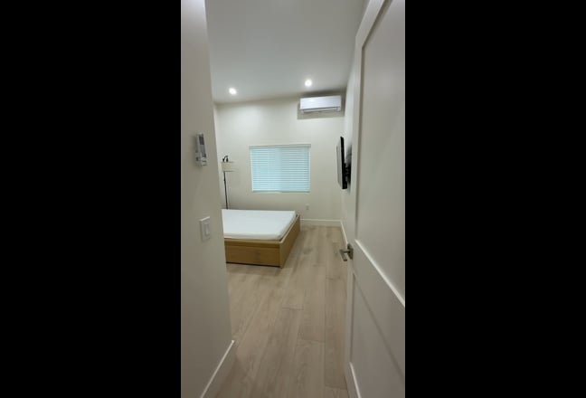 Private Room/Private En-suite Bathroom Main Photo
