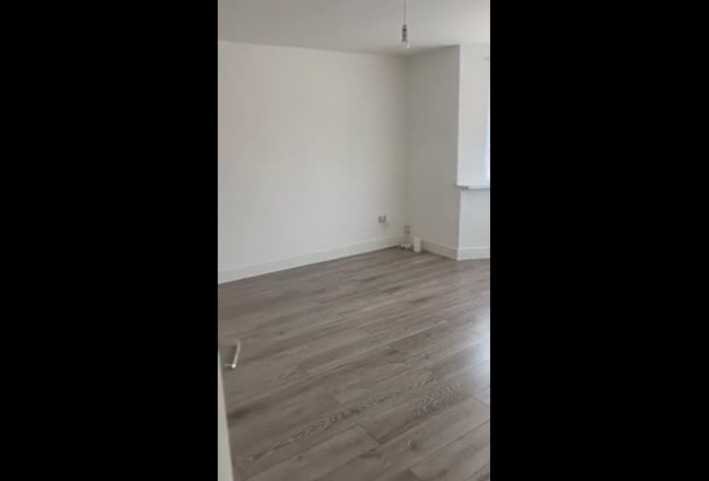 King size double bed room available immediately  Main Photo