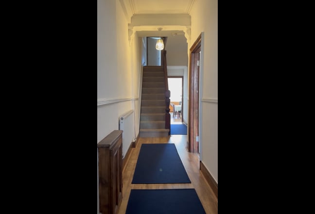 Large Double Room | Near Cardiff City Centre  Main Photo