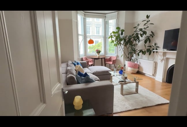 Room in Earl's Court! Main Photo