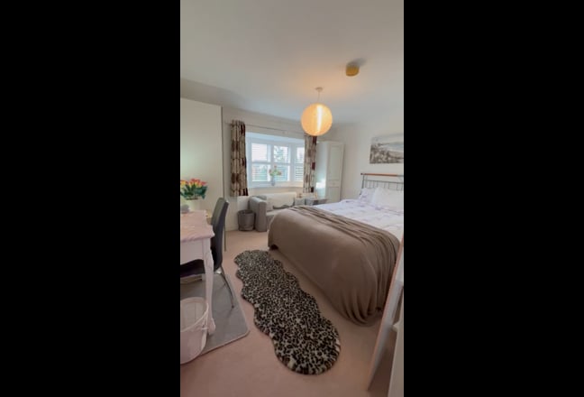 Double Room to Rent in a Detached House in Newport Main Photo