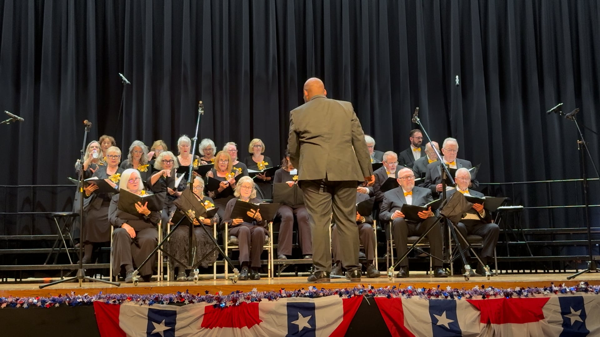 RCS Sings Shenandoah, Nine Hundred Miles, America This Land I Love and Everytime I Feel The Spirit