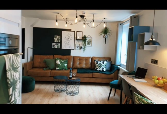 Video 1: Room 4 - Double ensuite - first floor, front of the property