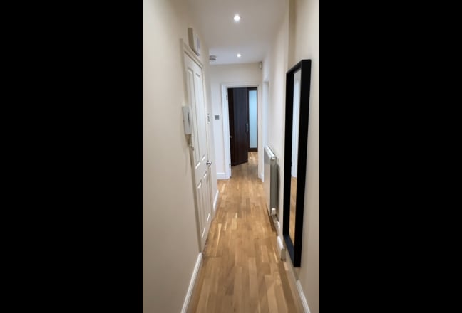 Spacious 2 beds with  livingroom near Regents Park Main Photo