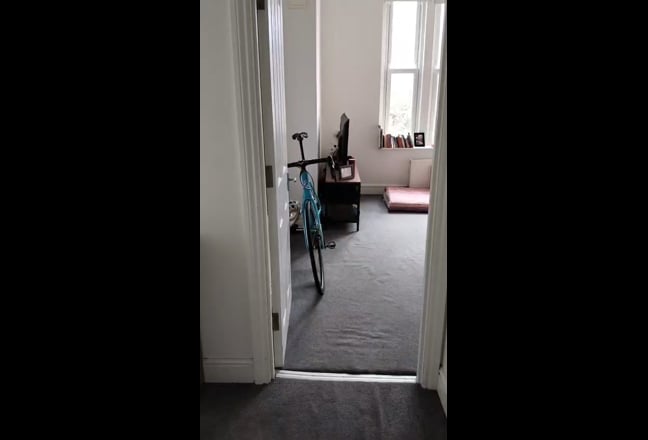 Bright Double Room | &pound;900 All Bills | 5 Mins Tube  Main Photo