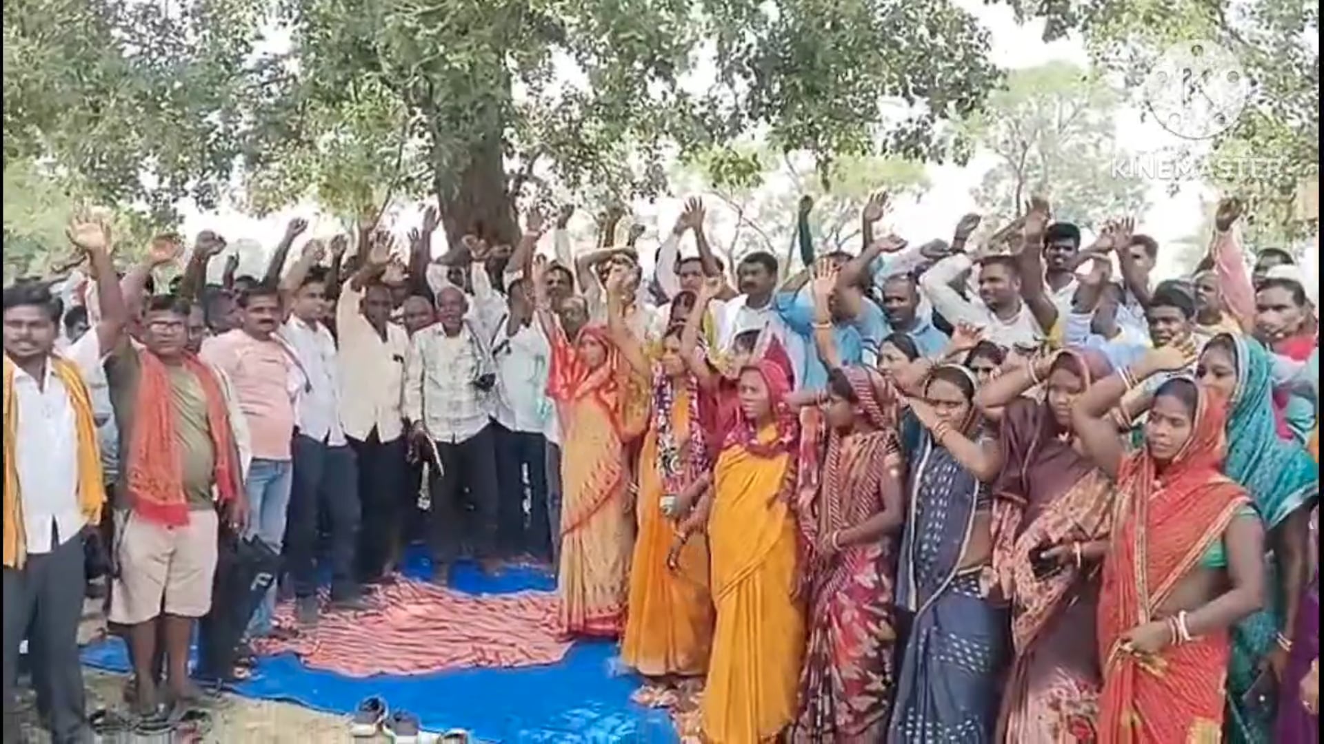प्रखंड क्षेत्र के केड़िया में डिग्री कॉलेज बनाने को लेकर सैकड़ो ग्रामीणों ने बैठक कर किया प्रदर्शन