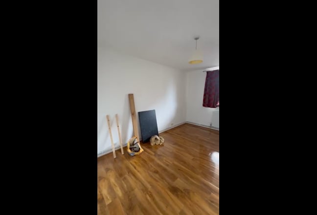 East London – E1 🏠 Shadwell / Stepney Zone 2 Main Photo