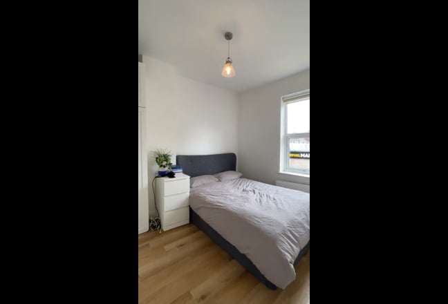 Stunning 3 Bedroom house In East Ham E6  Main Photo