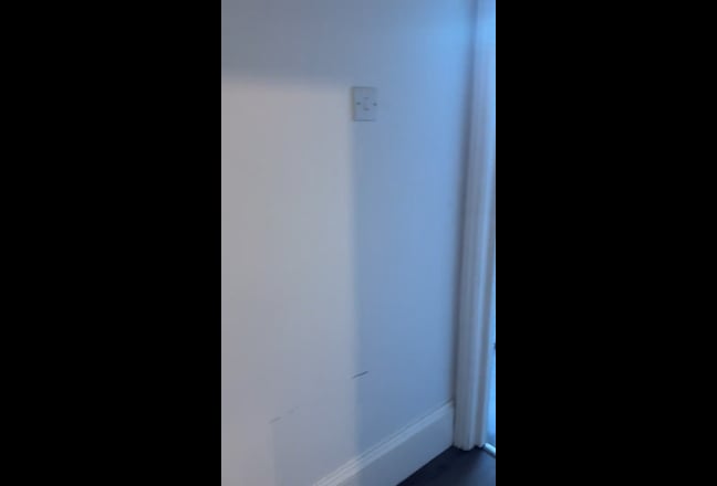 Large Double Room Available in Central London Main Photo