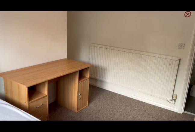 Huge en-suite double room Harlow no deposit or fee Main Photo