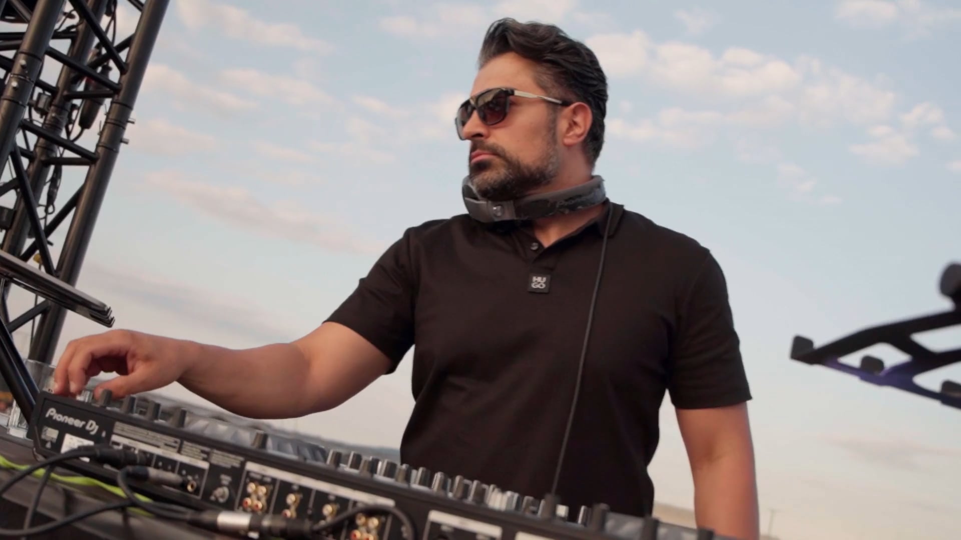 DJ Navid