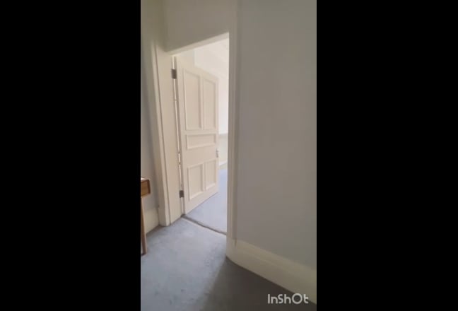 Don't miss amazing huge double bed! Main Photo