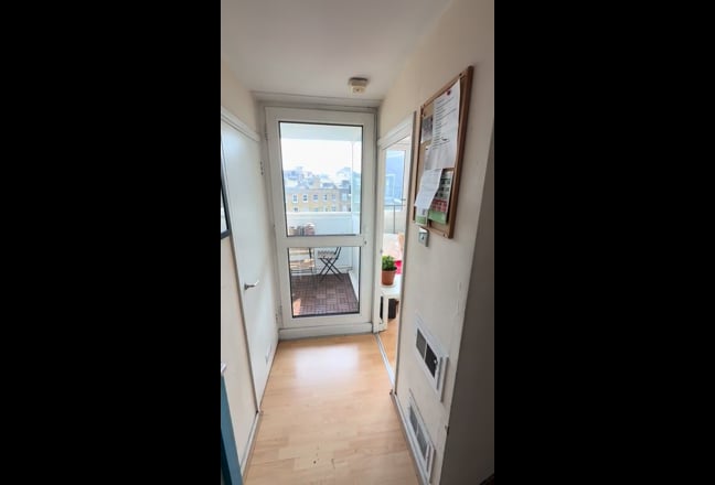 Friendly, clean apartment in heart of West End Main Photo