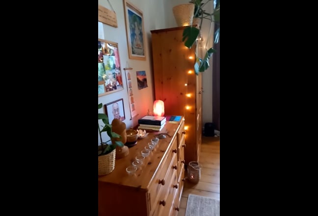 Beautiful room for rent- 1 month in Leith Main Photo