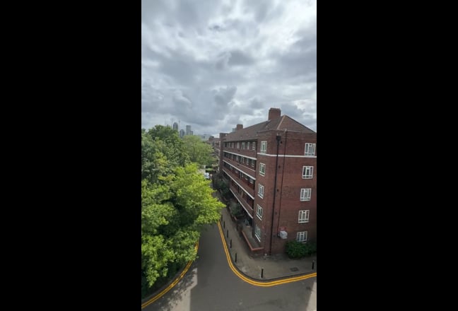 White City - Double Room W!2 Main Photo