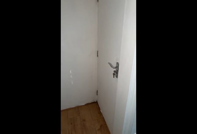 Box room single bed  Main Photo