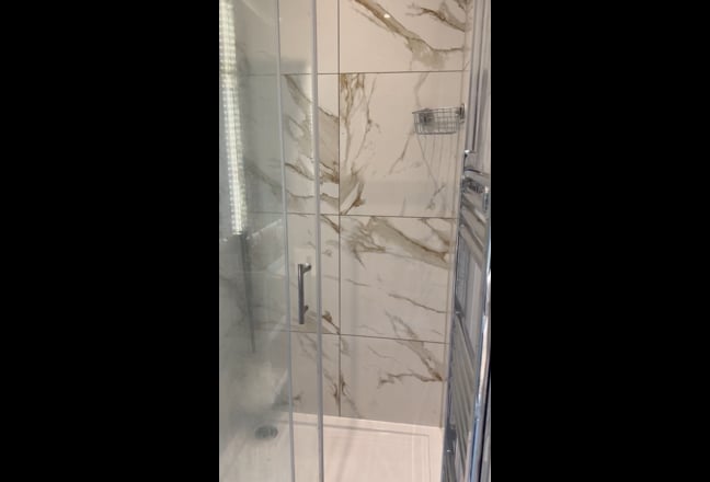 Cozy Ensuite Double Room Available - E13  Main Photo