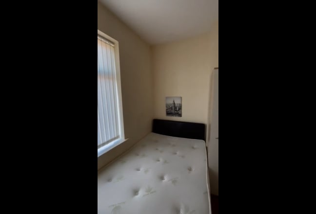 Large Double Room | &pound;450 PCM Inc Bills | Near Stat Main Photo