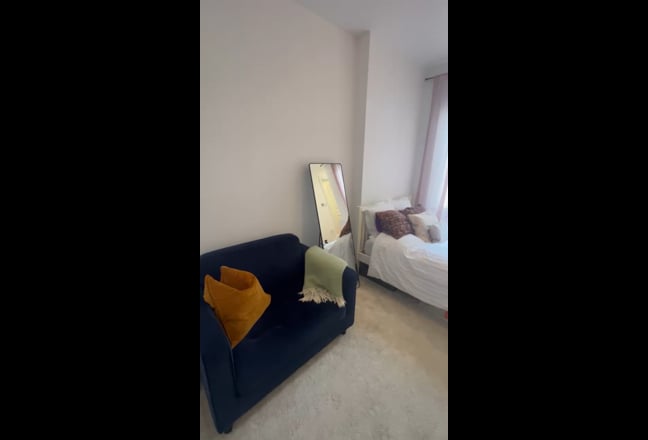 Peaceful fully furnished 1-bed flat in Pimlico Main Photo